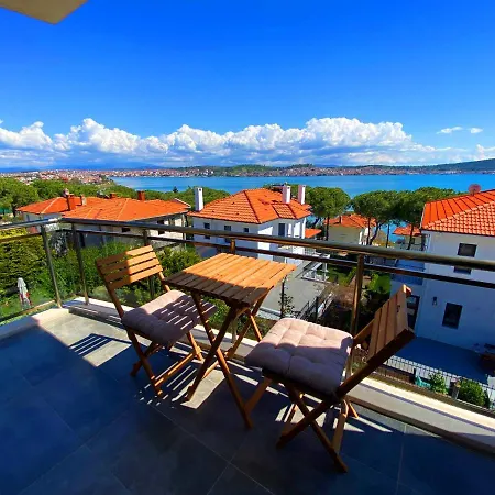 L'aura Cunda Island Ayvalik